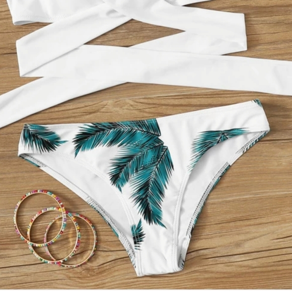 SHEIN tropical white bikini - Picture 6 of 7